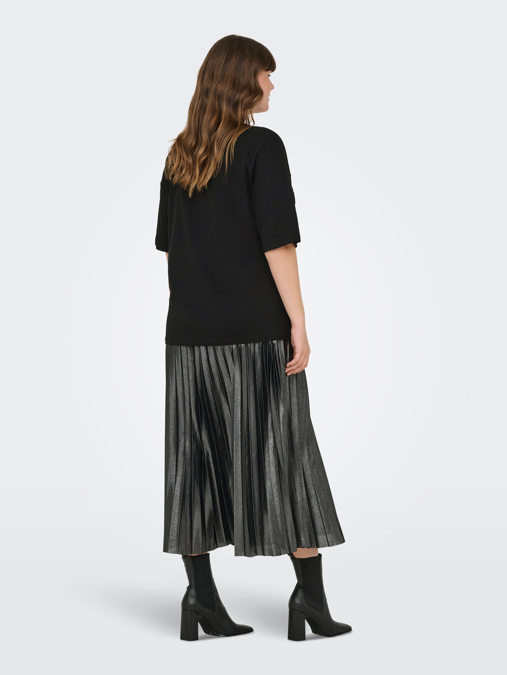 CARKOURTNEY SS O-NECK TEE JRS Black love