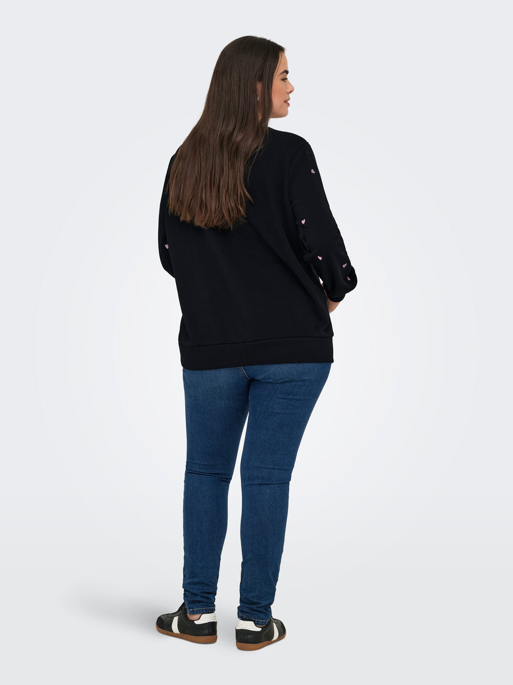 CARMIA LS O-NECK SWEAT W. EMB. JRS